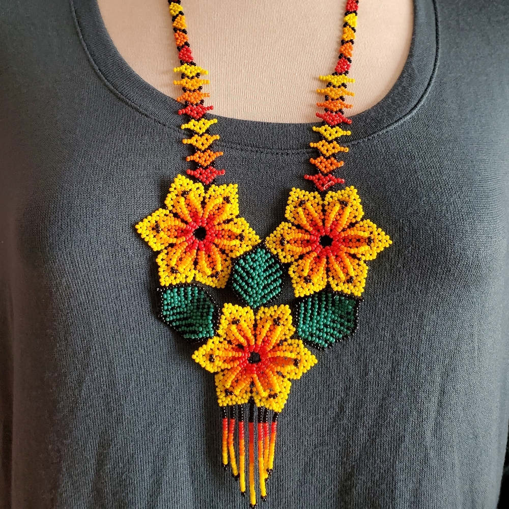 ARTESANAL NECKLACE